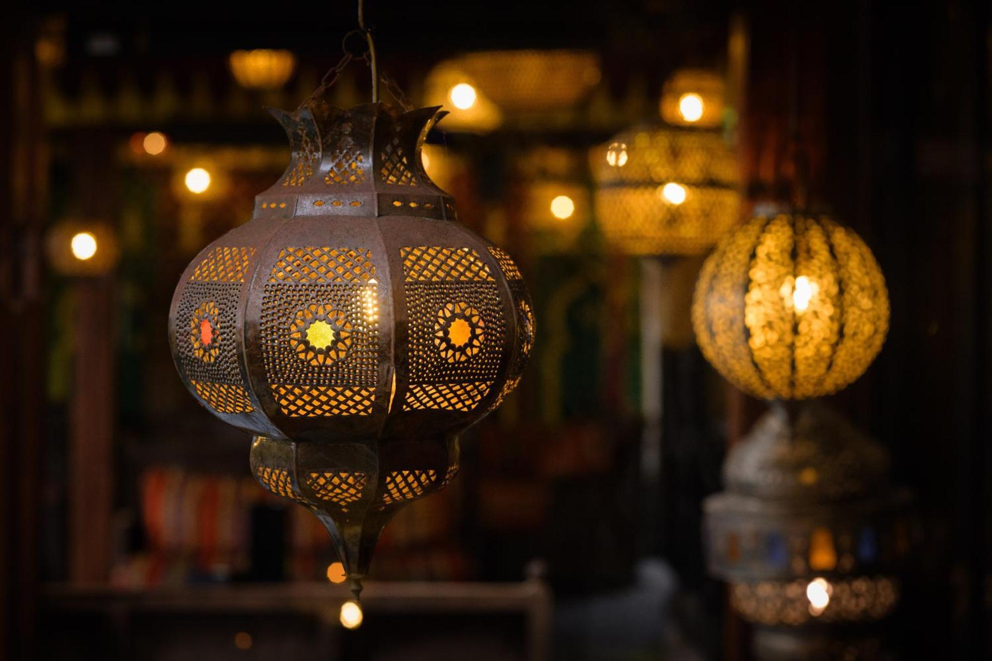 Crazy Bear Beaconsfield Hotel Luaran gambar A Moroccan lantern