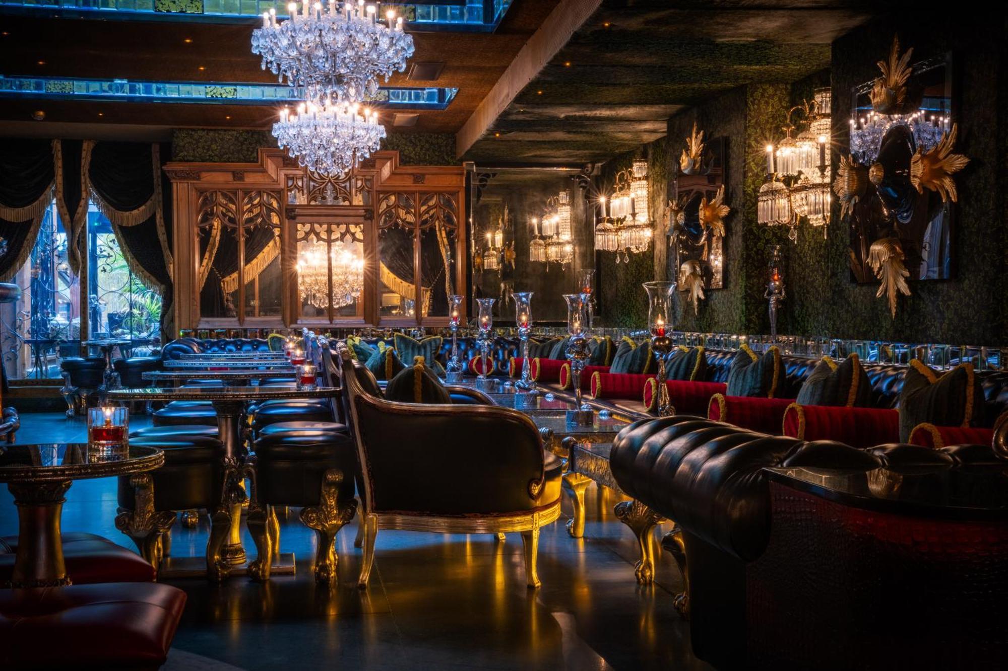Crazy Bear Beaconsfield Hotel Luaran gambar Interior of the restaurant