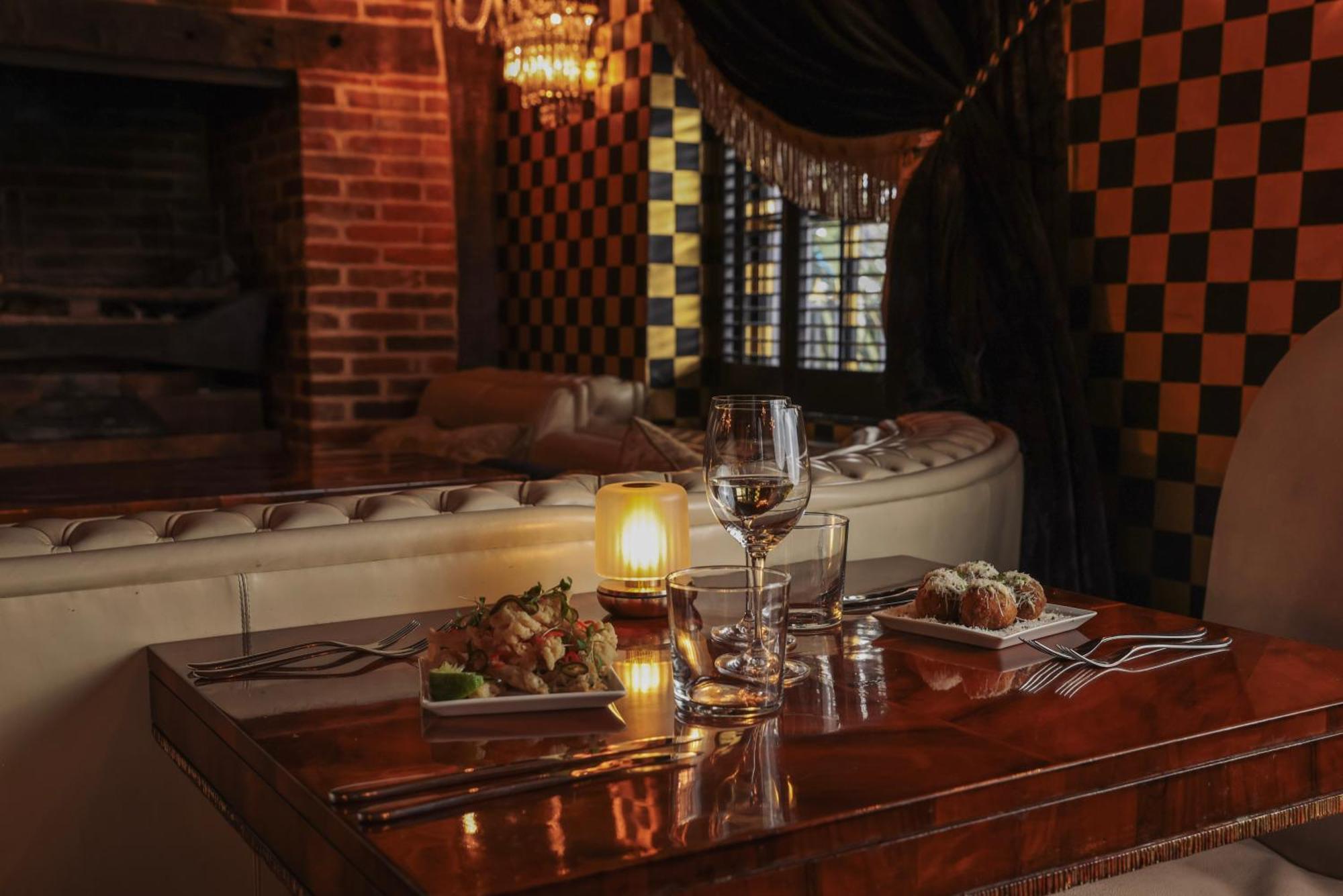 Crazy Bear Beaconsfield Hotel Luaran gambar