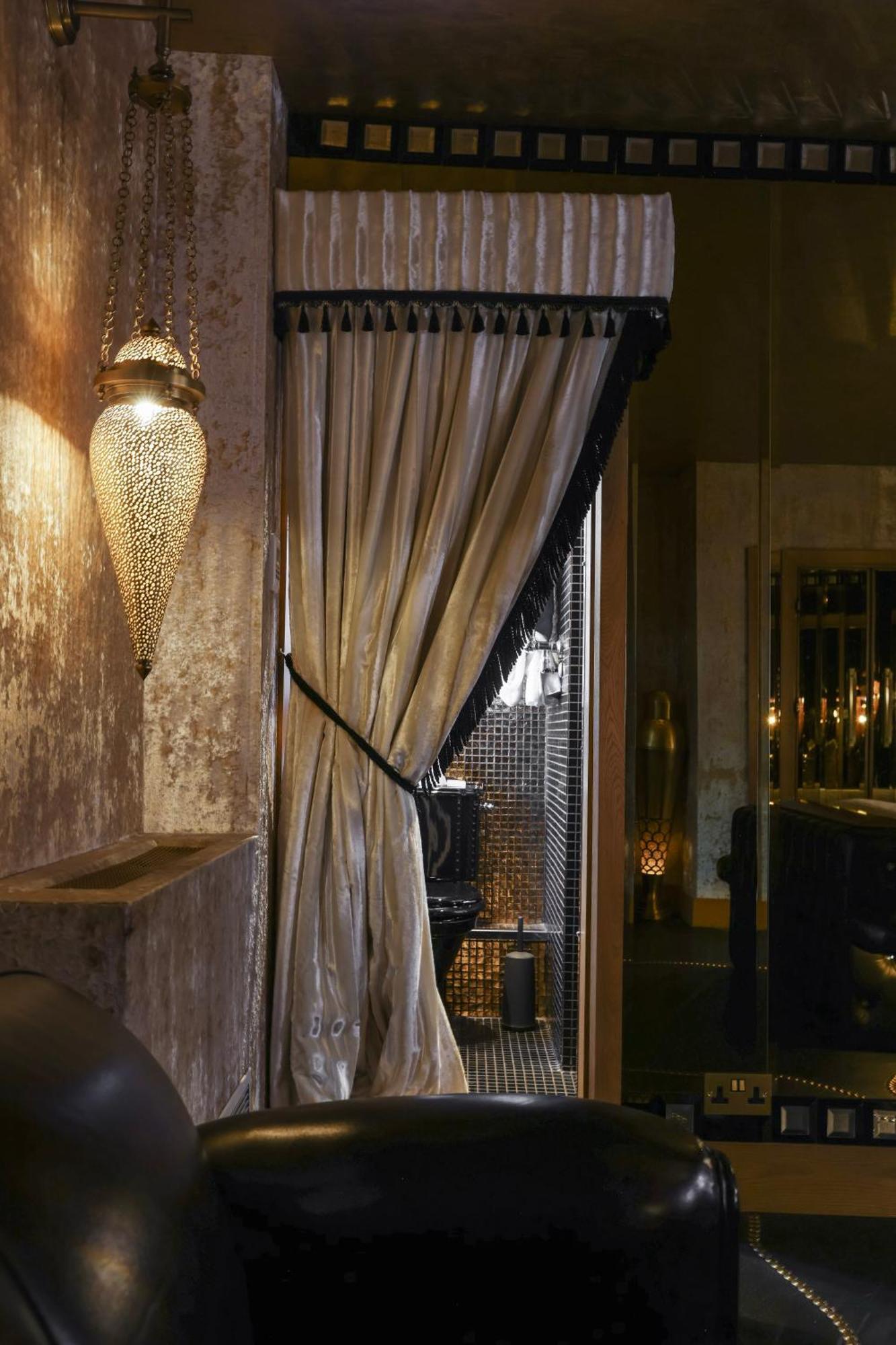 Crazy Bear Beaconsfield Hotel Luaran gambar