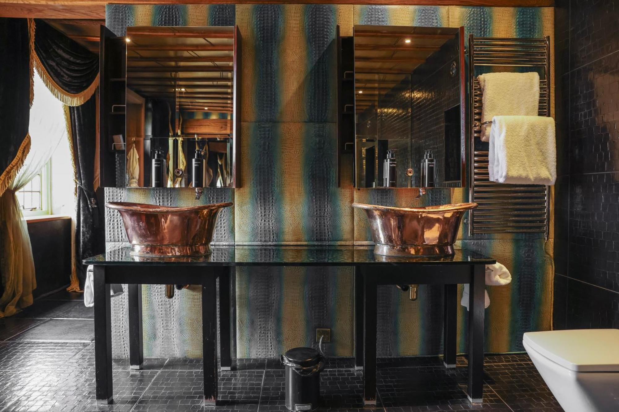 Crazy Bear Beaconsfield Hotel Luaran gambar