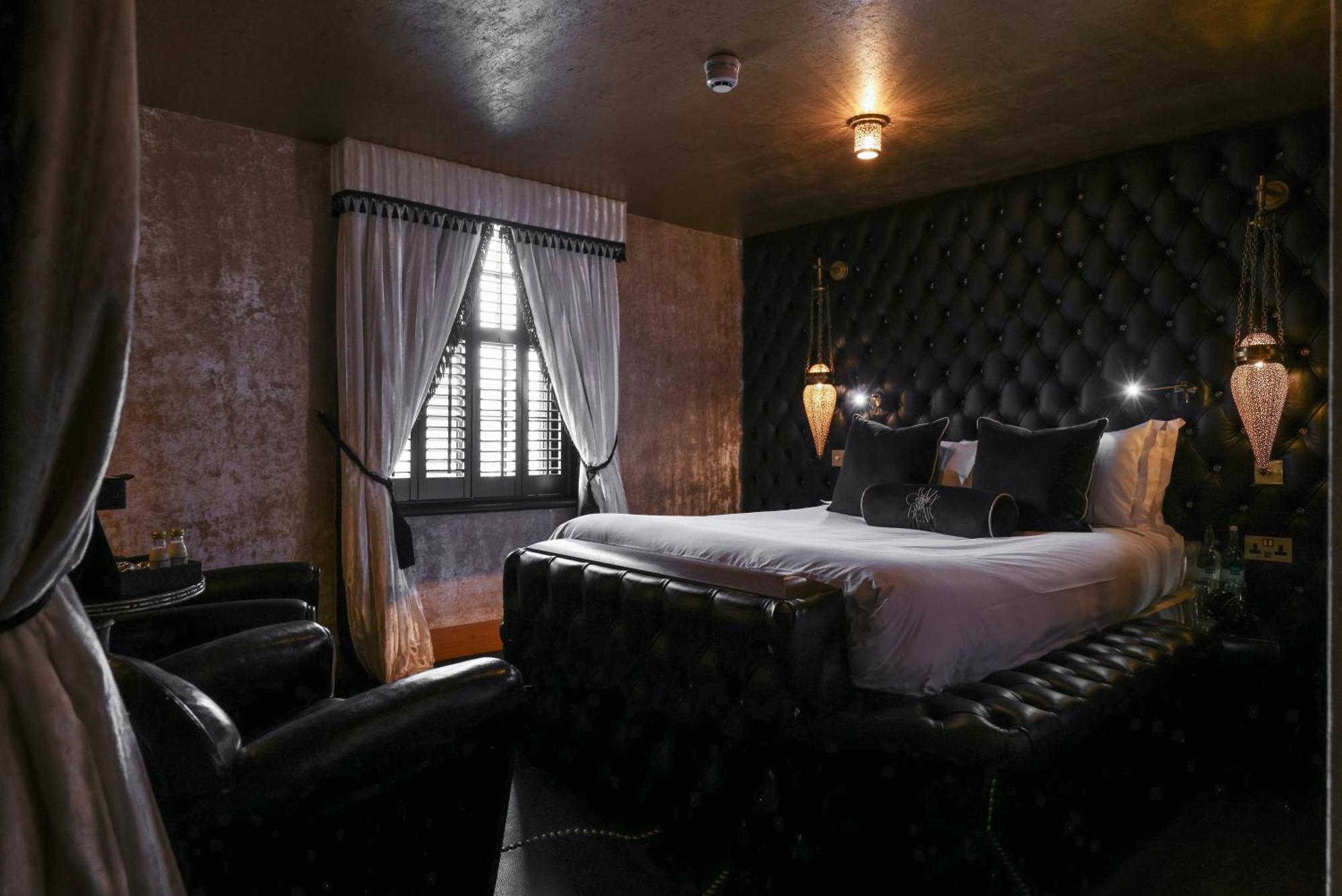Crazy Bear Beaconsfield Hotel Luaran gambar